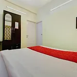 Oyo 1602 Galaxy Manor