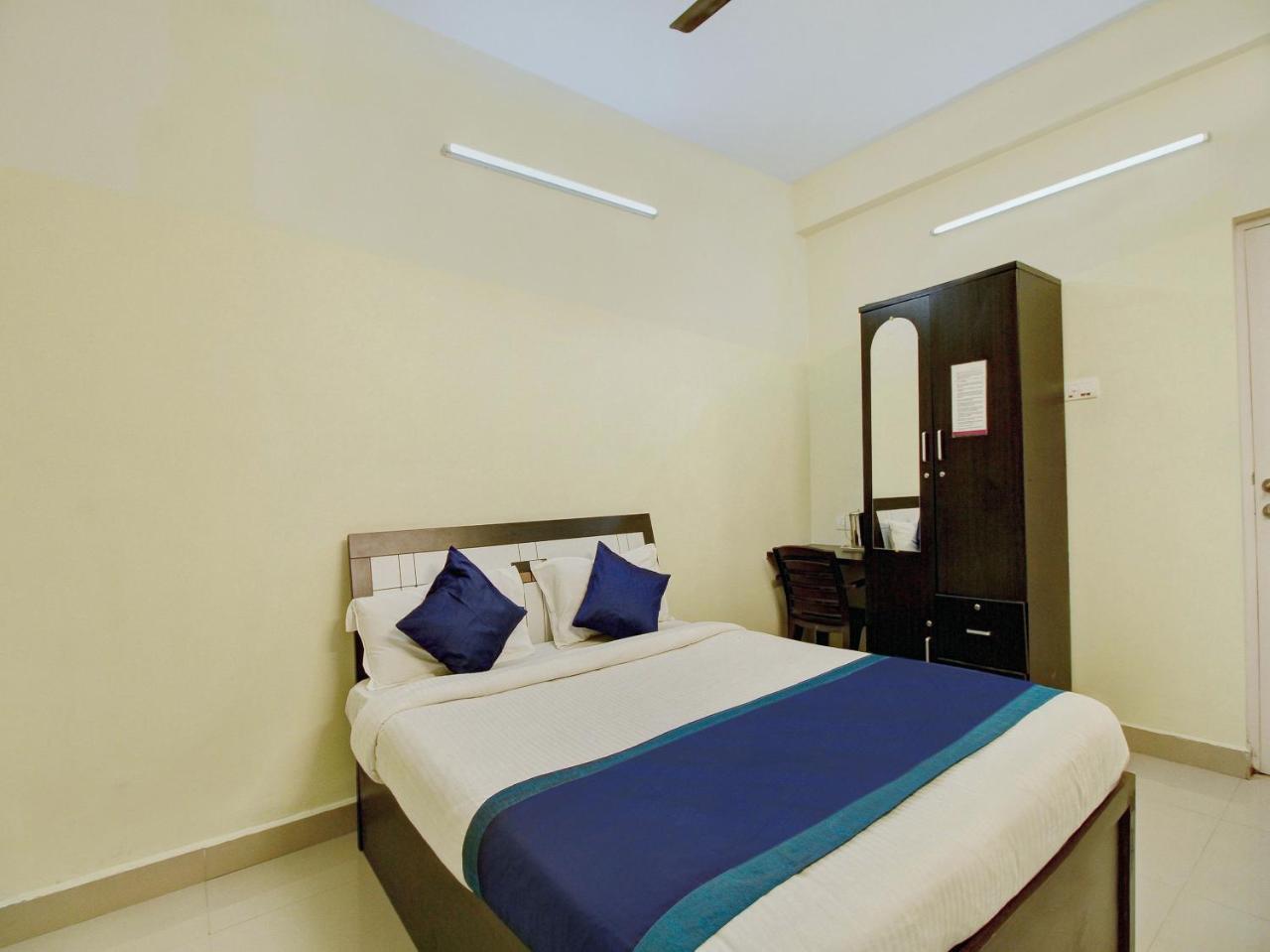 Oyo 1602 Galaxy Manor Chennai
