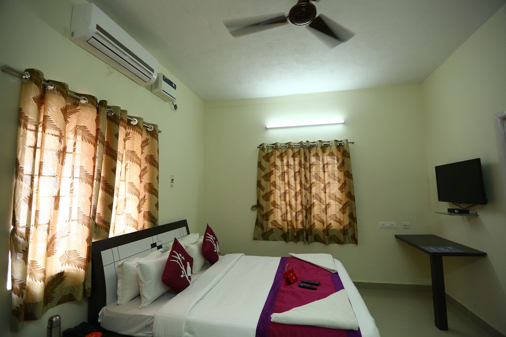 Oyo 1602 Galaxy Manor Hotel 3*